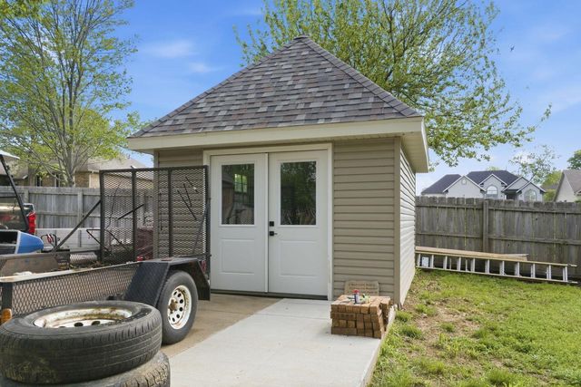 4840 S Prairie View Avenue, Battlefield, MO 65619