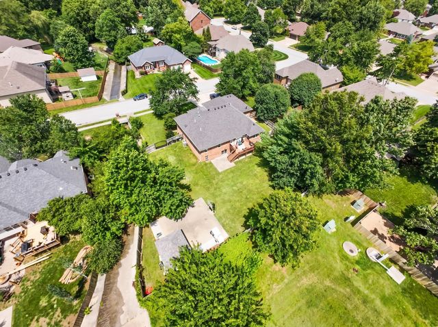 4840 S Prairie View Avenue, Battlefield, MO 65619