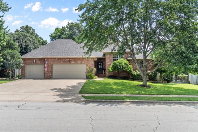 4840 S Prairie View Avenue, Battlefield, MO 65619