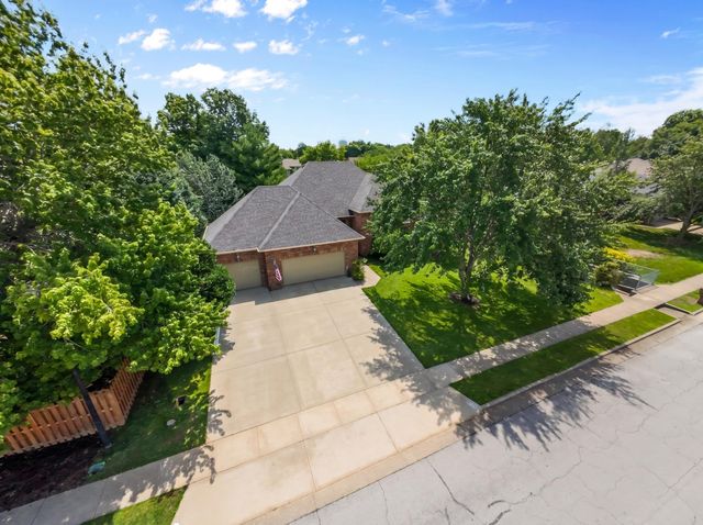 4840 S Prairie View Avenue, Battlefield, MO 65619