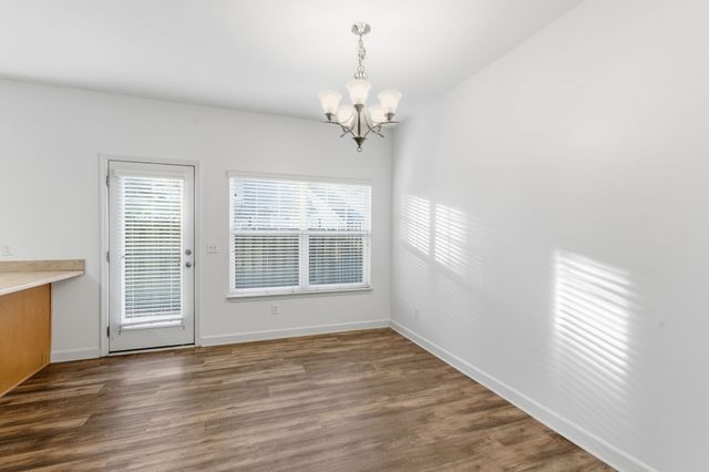 553 Rosedale Ave Apt 102, Nashville, TN 37211