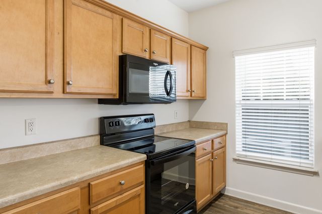 553 Rosedale Ave Apt 102, Nashville, TN 37211