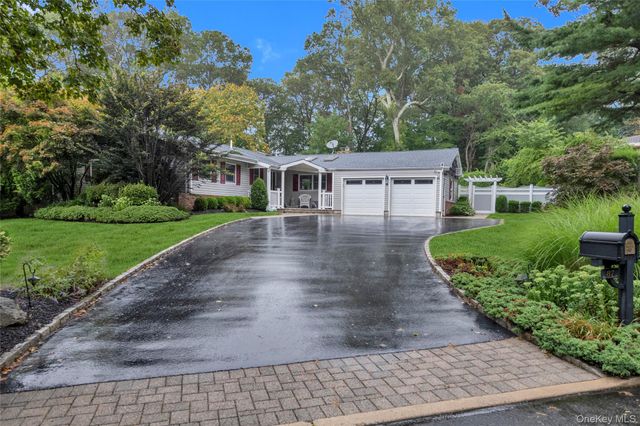 87 Teed Street, South Huntington, NY 11746