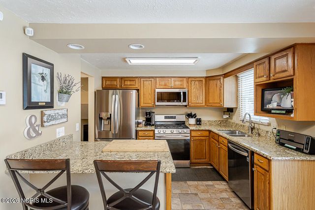 6418 Scarsdale Road, Maumee, OH 43537