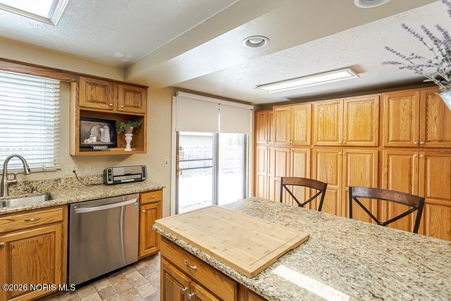 6418 Scarsdale Road, Maumee, OH 43537