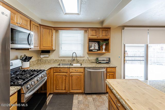 6418 Scarsdale Road, Maumee, OH 43537