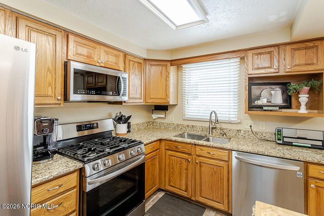 6418 Scarsdale Road, Maumee, OH 43537