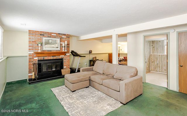 6418 Scarsdale Road, Maumee, OH 43537