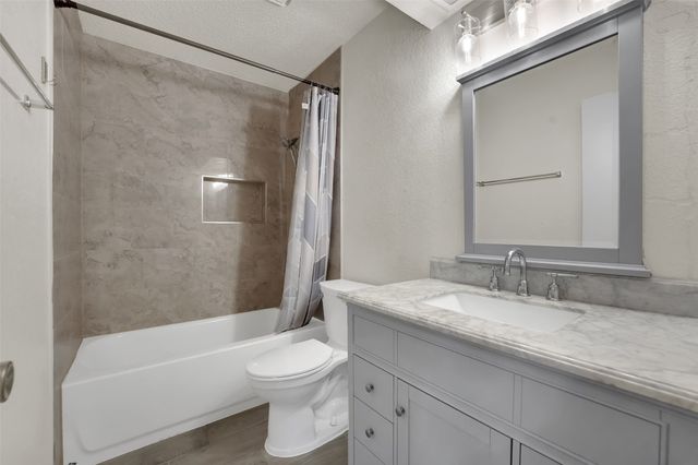 411 S Las Vegas Trail, White Settlement, TX 76108