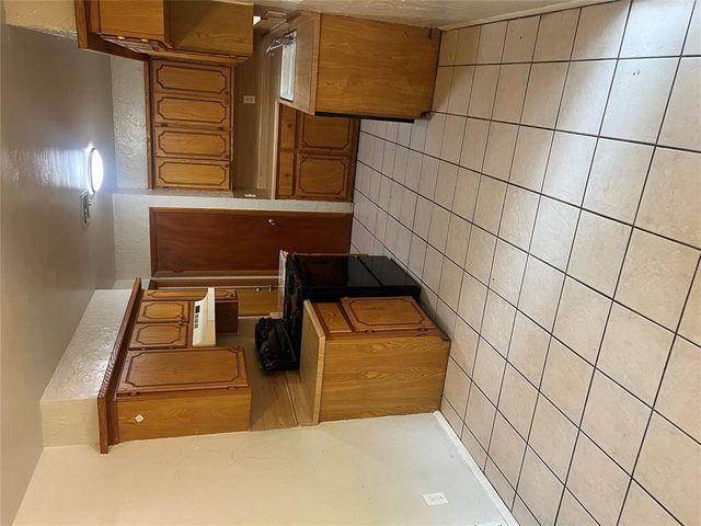 2812 N Peniel Avenue, Oklahoma City, OK 73127