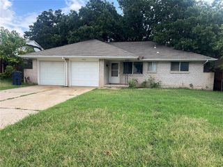 2812 N Peniel Avenue, Oklahoma City, OK 73127