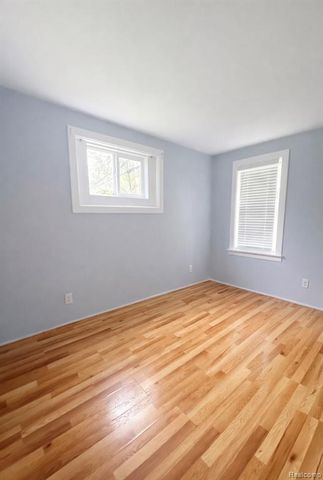 19397 Gaylord, Redford, MI 48240