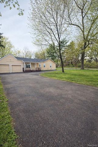 19397 Gaylord, Redford, MI 48240
