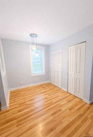 19397 Gaylord, Redford, MI 48240