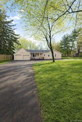 19397 Gaylord, Redford, MI 48240