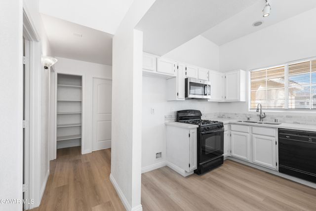 3209 Titcher Lane, Rosamond, CA 93560