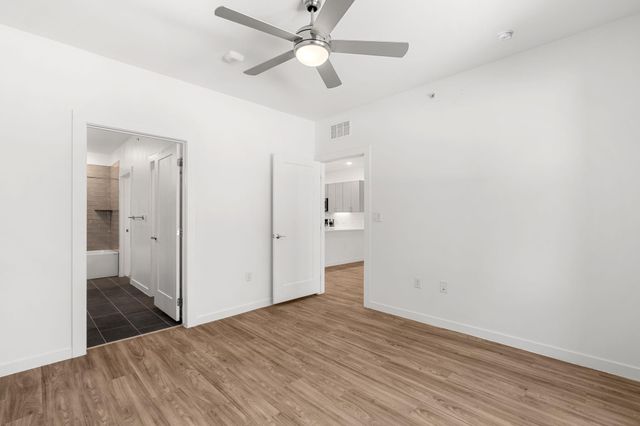 4801 Springdale RD 2002, Austin, TX 78723