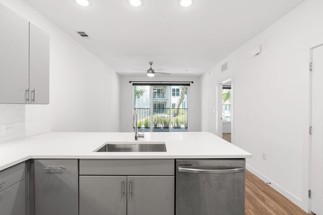 4801 Springdale RD 2002, Austin, TX 78723