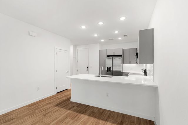 4801 Springdale RD 2002, Austin, TX 78723