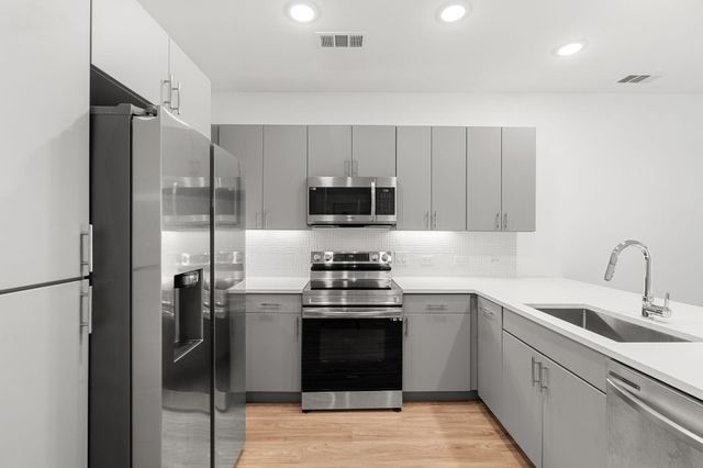 4801 Springdale RD 2002, Austin, TX 78723