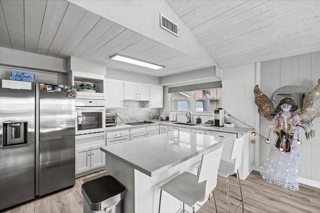 4306 Spanish Main, Jamaica Beach, TX 77554