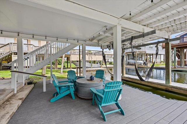 4306 Spanish Main, Jamaica Beach, TX 77554