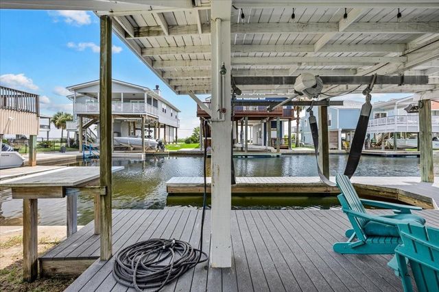 4306 Spanish Main, Jamaica Beach, TX 77554