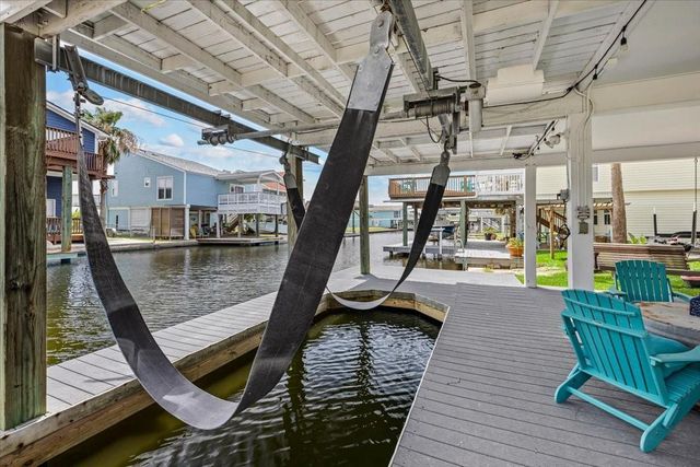 4306 Spanish Main, Jamaica Beach, TX 77554