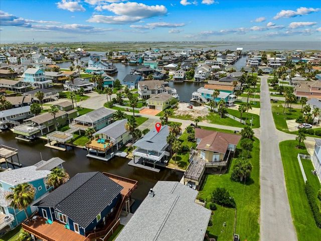 4306 Spanish Main, Jamaica Beach, TX 77554