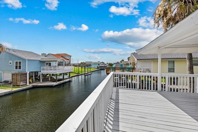 4306 Spanish Main, Jamaica Beach, TX 77554
