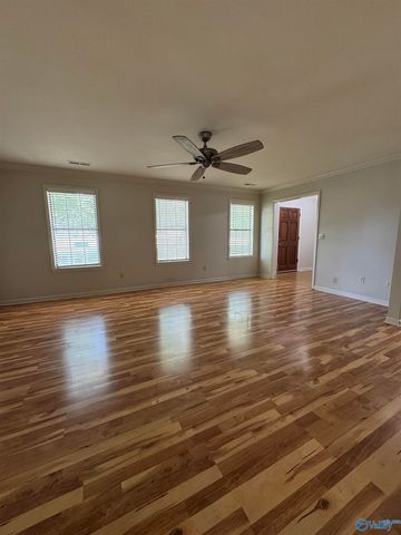 1861 New Center Road, Hartselle, AL 35640