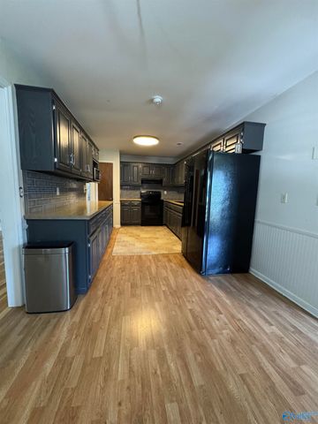 1861 New Center Road, Hartselle, AL 35640