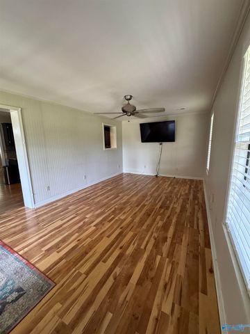 1861 New Center Road, Hartselle, AL 35640