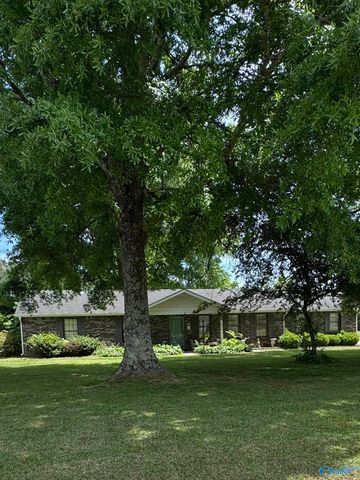 1861 New Center Road, Hartselle, AL 35640