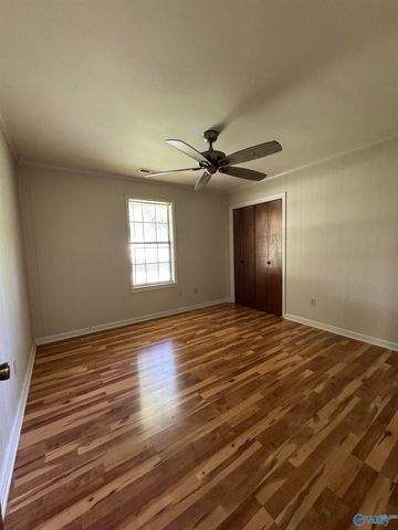 1861 New Center Road, Hartselle, AL 35640