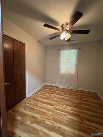 1861 New Center Road, Hartselle, AL 35640