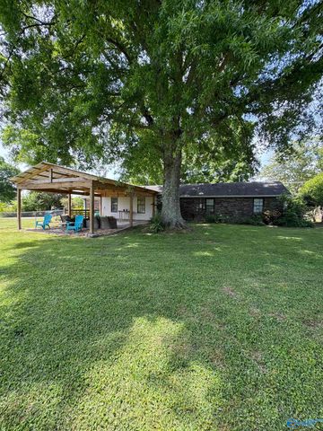 1861 New Center Road, Hartselle, AL 35640