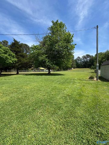 1861 New Center Road, Hartselle, AL 35640