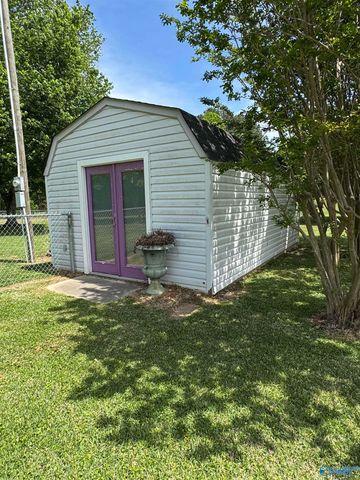 1861 New Center Road, Hartselle, AL 35640