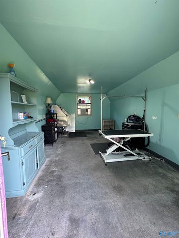 1861 New Center Road, Hartselle, AL 35640