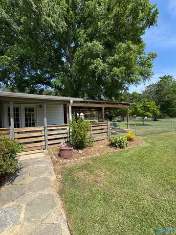 1861 New Center Road, Hartselle, AL 35640