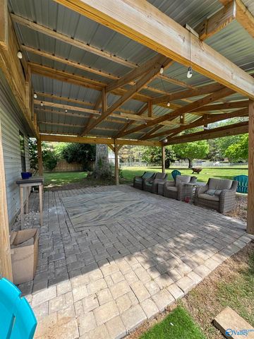 1861 New Center Road, Hartselle, AL 35640