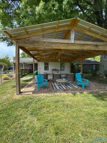 1861 New Center Road, Hartselle, AL 35640