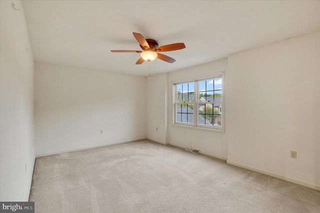 56 JEAN LO WAY, York, PA 17406