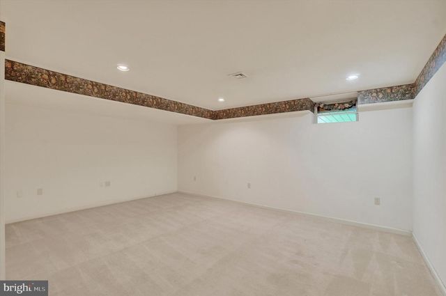 56 JEAN LO WAY, York, PA 17406