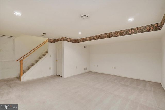 56 JEAN LO WAY, York, PA 17406