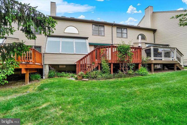 56 JEAN LO WAY, York, PA 17406