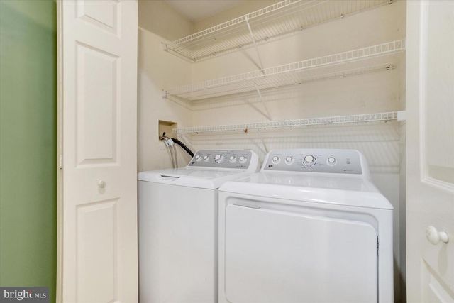 56 JEAN LO WAY, York, PA 17406