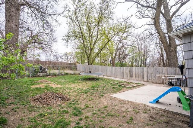 2919 1st Street, Des Moines, IA 50313