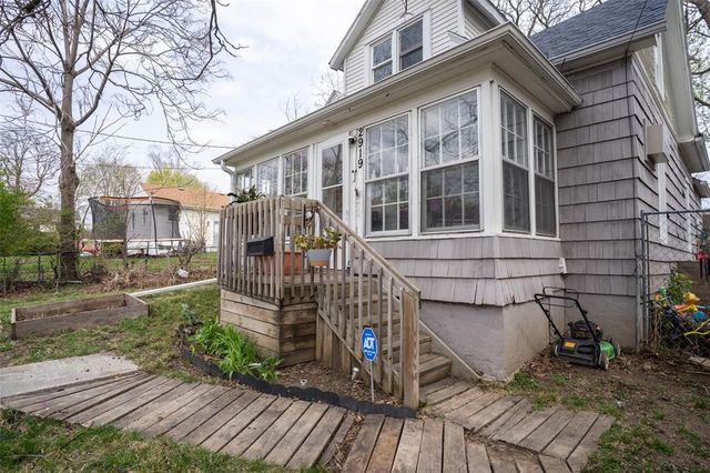 2919 1st Street, Des Moines, IA 50313
